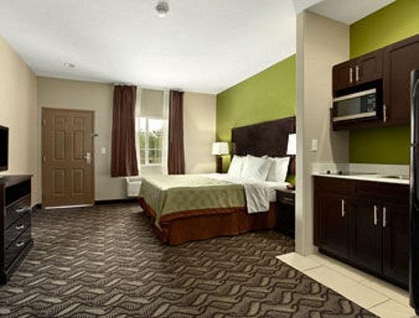 Super 8 By Wyndham Mansfield La Hotel Room photo